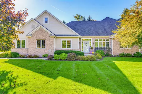 11267 N River Birch, Mequon, WI 53092
