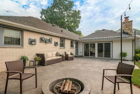 3303 S 123rd, West Allis, WI 53227