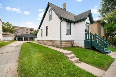 1616 N Warren, Milwaukee, WI 53202