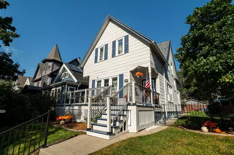 2984 S Wentworth, Milwaukee, WI 53207