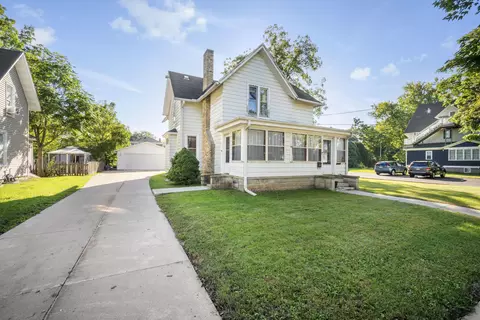 115 N West, Waukesha, WI 53186