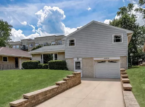 10929 W Harvard, Wauwatosa, WI 53226