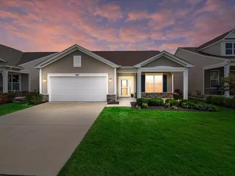321 Bowing, Lake Geneva, WI 53147