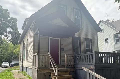 2915 W Vine, Milwaukee, WI 53208