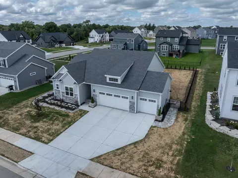 1378 Olde Highlander, Oconomowoc, WI 53066