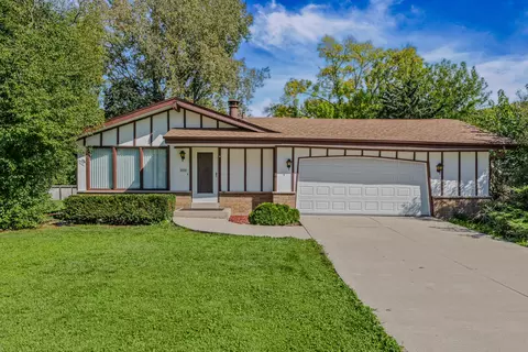 2330 S Brookside, New Berlin, WI 53151