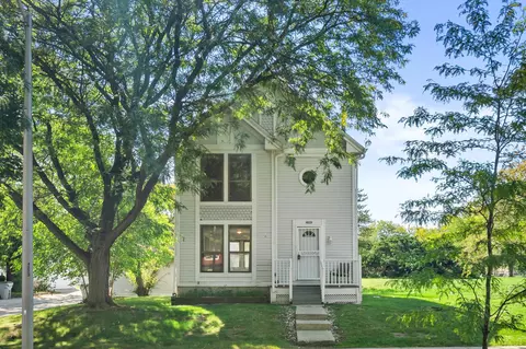 4229 W Meinecke #4229, Milwaukee, WI 53210