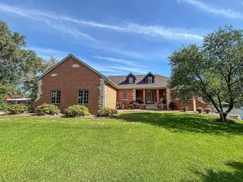 n3838 West Water Street, Sullivan, WI 53178