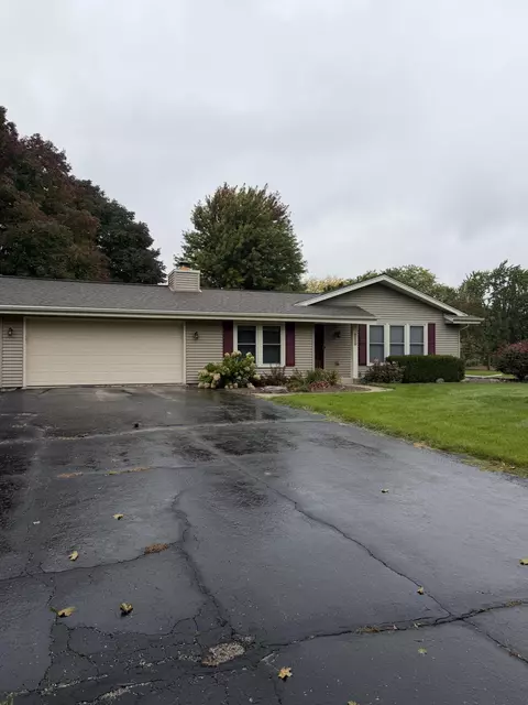 11321 N County Vw, Mequon, WI 53092