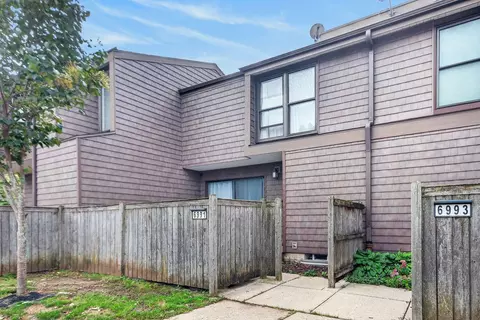 6991 W Glenbrook #2, Milwaukee, WI 53223