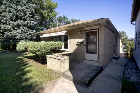 3262 S Whitnall, Milwaukee, WI 53207