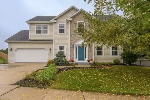 1887 Wayside, Hartford, WI 53027