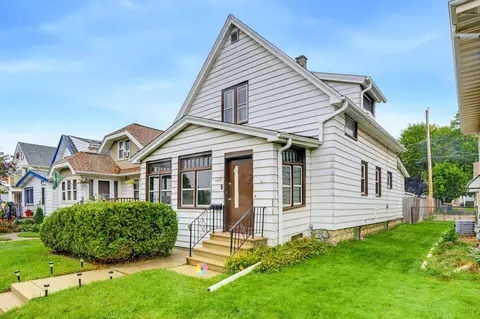 1739 S 75th, West Allis, WI 53214