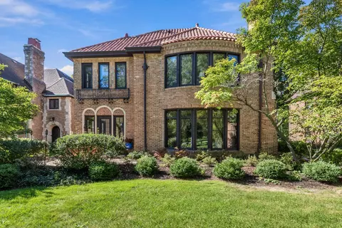 2841 N N Lk #2, Milwaukee, WI 53211