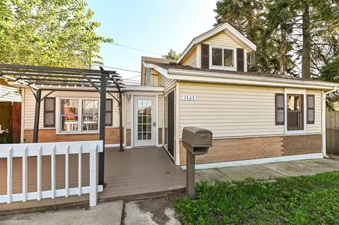 1323 Ohio, Racine, WI 53405
