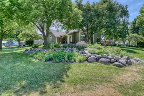 10929 W Hope, Wauwatosa, WI 53222