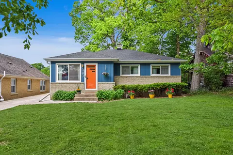 343 N 115th, Wauwatosa, WI 53226