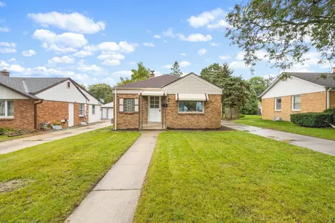 2736 S 52nd, Milwaukee, WI 53219