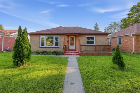 5425 W Lincoln Crk, Milwaukee, WI 53218