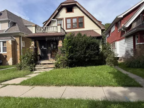 2418 W Hope, Milwaukee, WI 53209