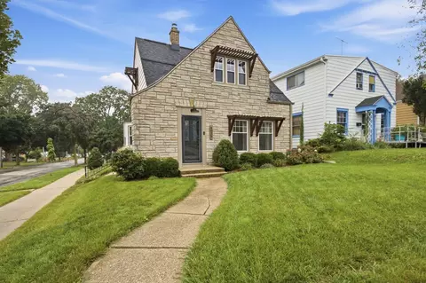 4535 S Griffin, Milwaukee, WI 53207