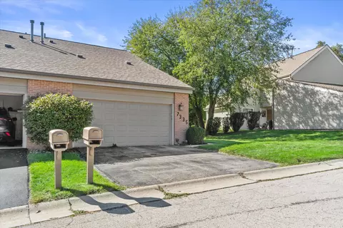 7335 S Delaine, Oak Creek, WI 53154