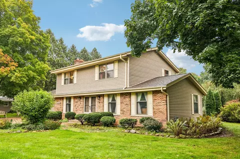 21875 Clearfield, Brookfield, WI 53045