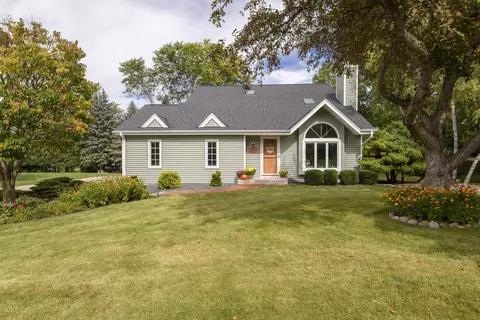 w235n7102 Prairie, Sussex, WI 53089