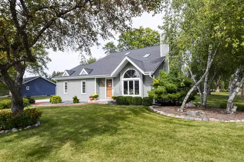 w235n7102 Prairie, Sussex, WI 53089