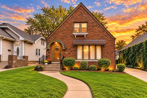 2715 Lasalle, Racine, WI 53402