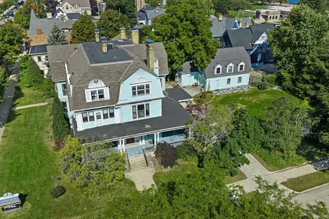 116 10th, Racine, WI 53403