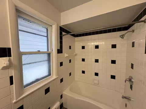 Bath - 1017 E Pearson, Milwaukee, WI 53202 photo 2 of 2