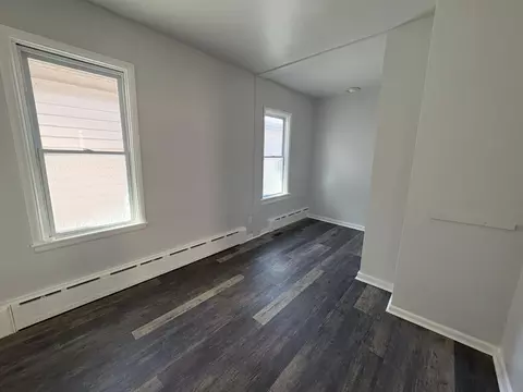 Living - 1017 E Pearson, Milwaukee, WI 53202 photo 3 of 4