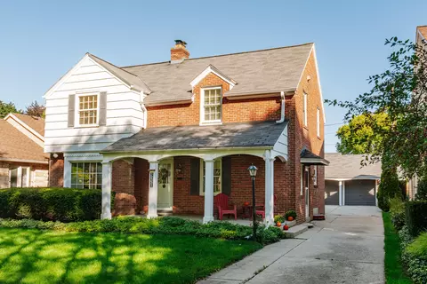 9220 Harding, Wauwatosa, WI 53226