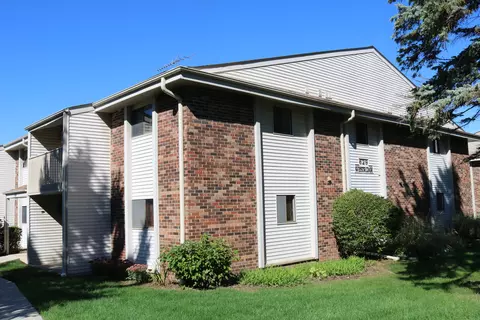 629 Westridge #6, West Bend, WI 53095