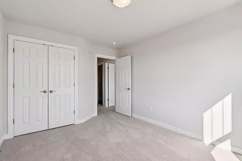 Bedroom - 3969 Whiting, Delavan, WI 53115 photo 9 of 12