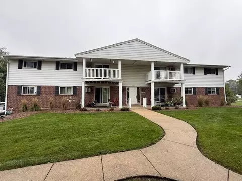 9600 W Beloit #5, Milwaukee, WI 53227