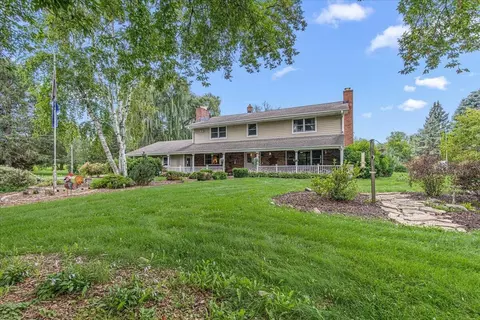 2473 Horns Cors, Cedarburg, WI 53080