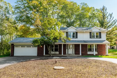 5110 S Woodridge, New Berlin, WI 53146