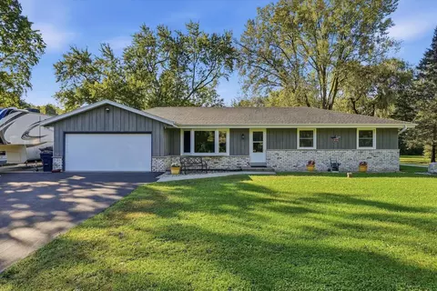 s55w23639 Hickory Rdg, Waukesha, WI 53189
