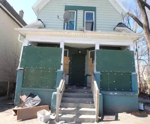 2559 N 27th, Milwaukee, WI 53210