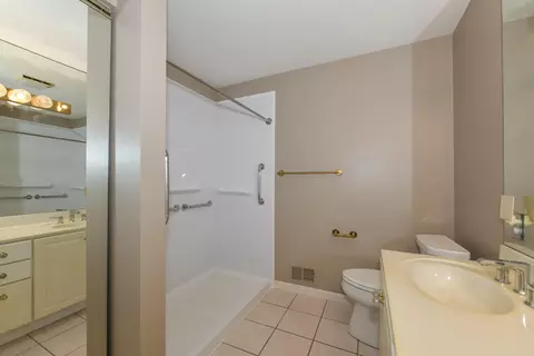 Bath - 110 Eagle Pointe #3A, Delavan, WI 53115 photo 2 of 4
