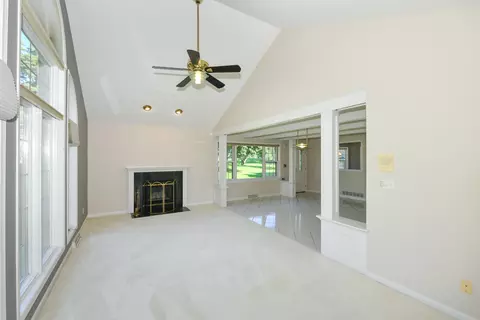 Living - 110 Eagle Pointe #3A, Delavan, WI 53115 photo 7 of 8