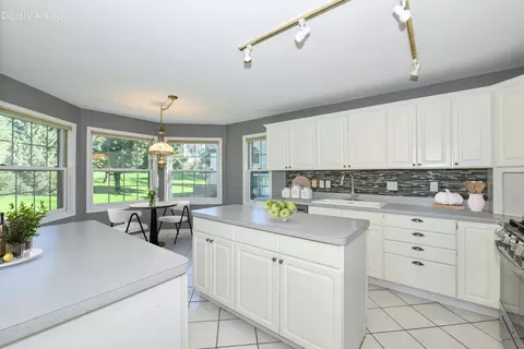 Kitchen - 110 Eagle Pointe #3A, Delavan, WI 53115 photo 2 of 5