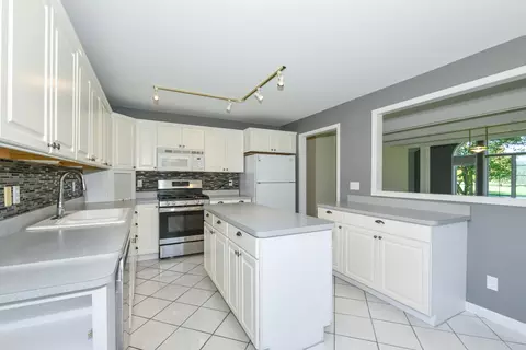 Kitchen - 110 Eagle Pointe #3A, Delavan, WI 53115 photo 3 of 5