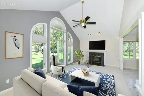Living - 110 Eagle Pointe #3A, Delavan, WI 53115 photo 6 of 8