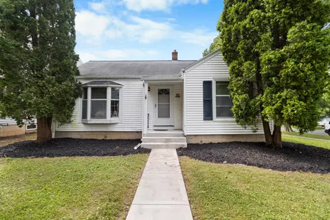 w63n399 Hillcrest, Cedarburg, WI 53012