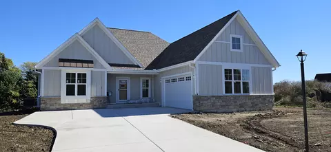 w214n4960 Casey, Menomonee Falls, WI 53051