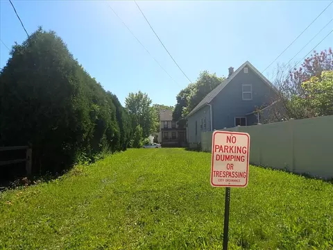 1945 N 19th, Milwaukee, WI 53205