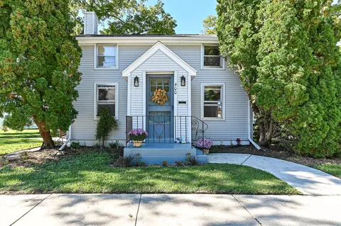 400 S 3rd #402, Waterford, WI 53185